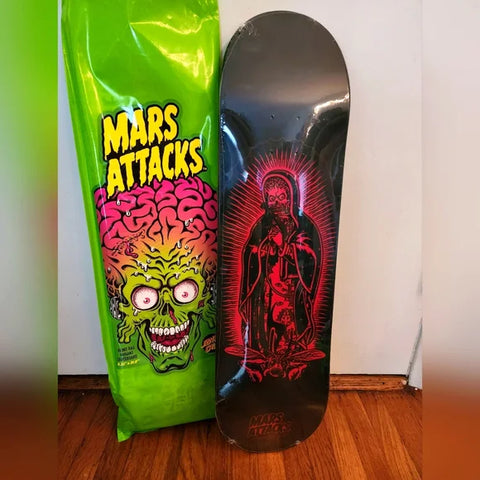 SUPER RARE "MAID OF MARS" SANTA CRUZ - MARS ATTACKS DECK (ONLY 250 MADE)